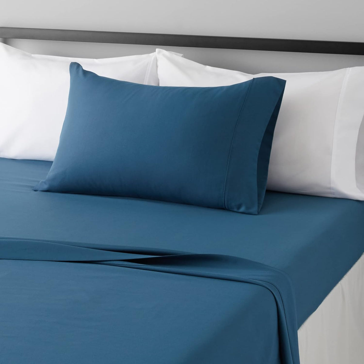 Amazon Basics Lightweight Super Soft Easy Care Wrinkle Free Microfiber 3 Piece Bed Sheet Set with 14-Inch Deep Pockets, Twin, Navy Blue, Solid, Kids, Men & Women Bedding