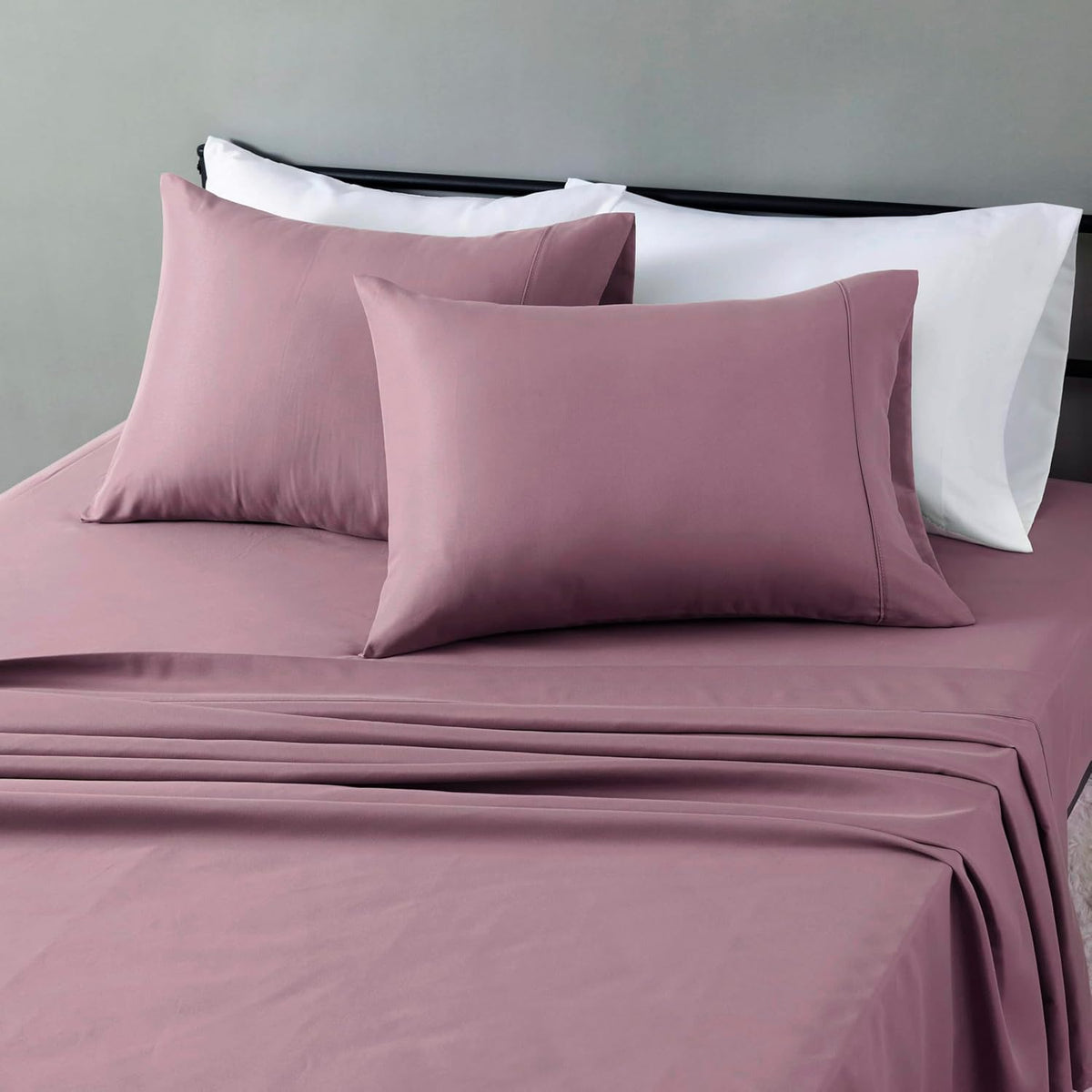 Amazon Basics Lightweight Super Soft Easy Care Wrinkle Free Microfiber 3 Piece Bed Sheet Set with 14-Inch Deep Pockets, Twin, Navy Blue, Solid, Kids, Men & Women Bedding