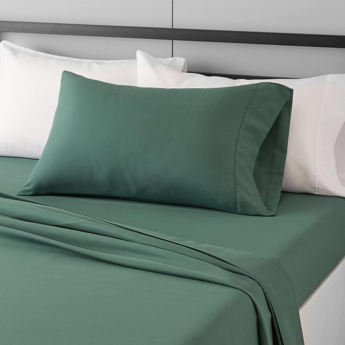 Amazon Basics Lightweight Super Soft Easy Care Wrinkle Free Microfiber 3 Piece Bed Sheet Set with 14-Inch Deep Pockets, Twin, Navy Blue, Solid, Kids, Men & Women Bedding