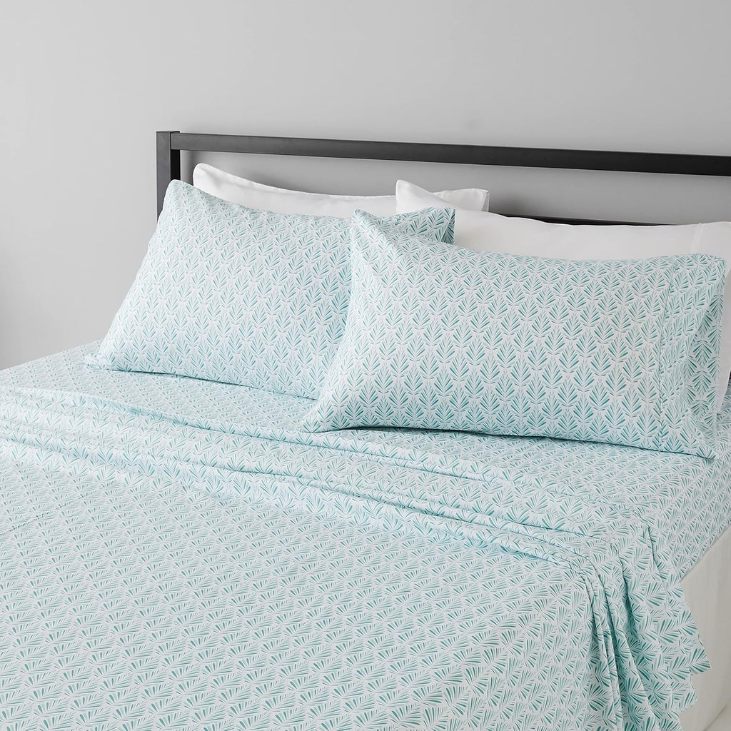 Amazon Basics Lightweight Super Soft Easy Care Wrinkle Free Microfiber 3 Piece Bed Sheet Set with 14-Inch Deep Pockets, Twin, Navy Blue, Solid, Kids, Men & Women Bedding