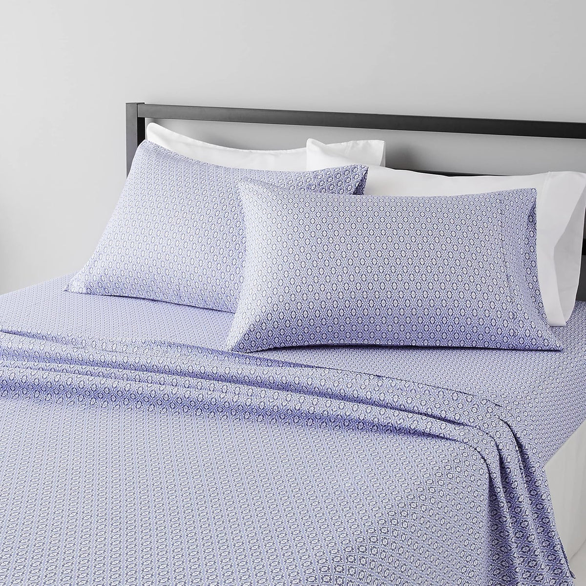 Amazon Basics Lightweight Super Soft Easy Care Wrinkle Free Microfiber 3 Piece Bed Sheet Set with 14-Inch Deep Pockets, Twin, Navy Blue, Solid, Kids, Men & Women Bedding
